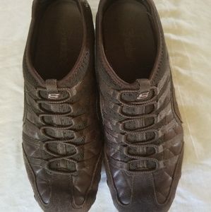 Skechers Slip on Tennis Shoes Size 9